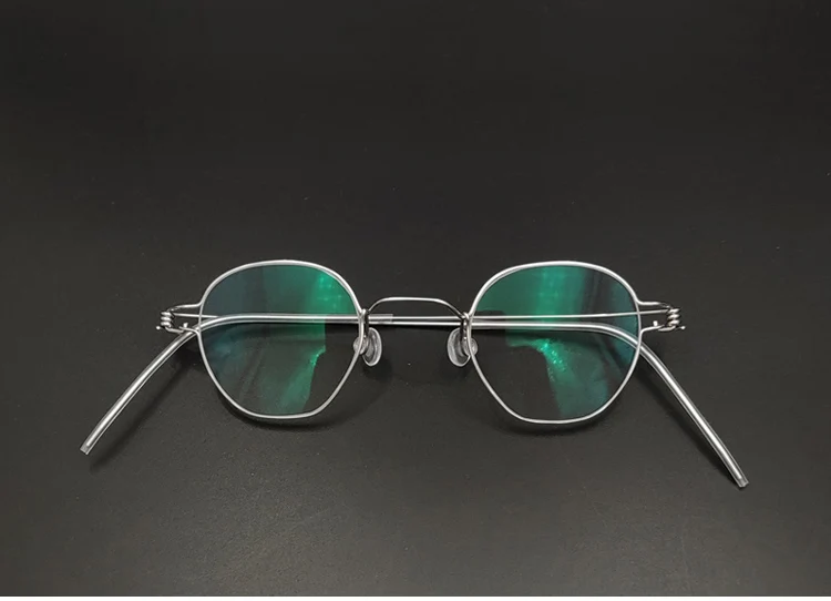 Handgefertigter Schraubenloser Ultraleichter Metall-Polygonaler Brillenrahmen für Herren Retro-Brillen Damen-Brillengestell – Detail 3