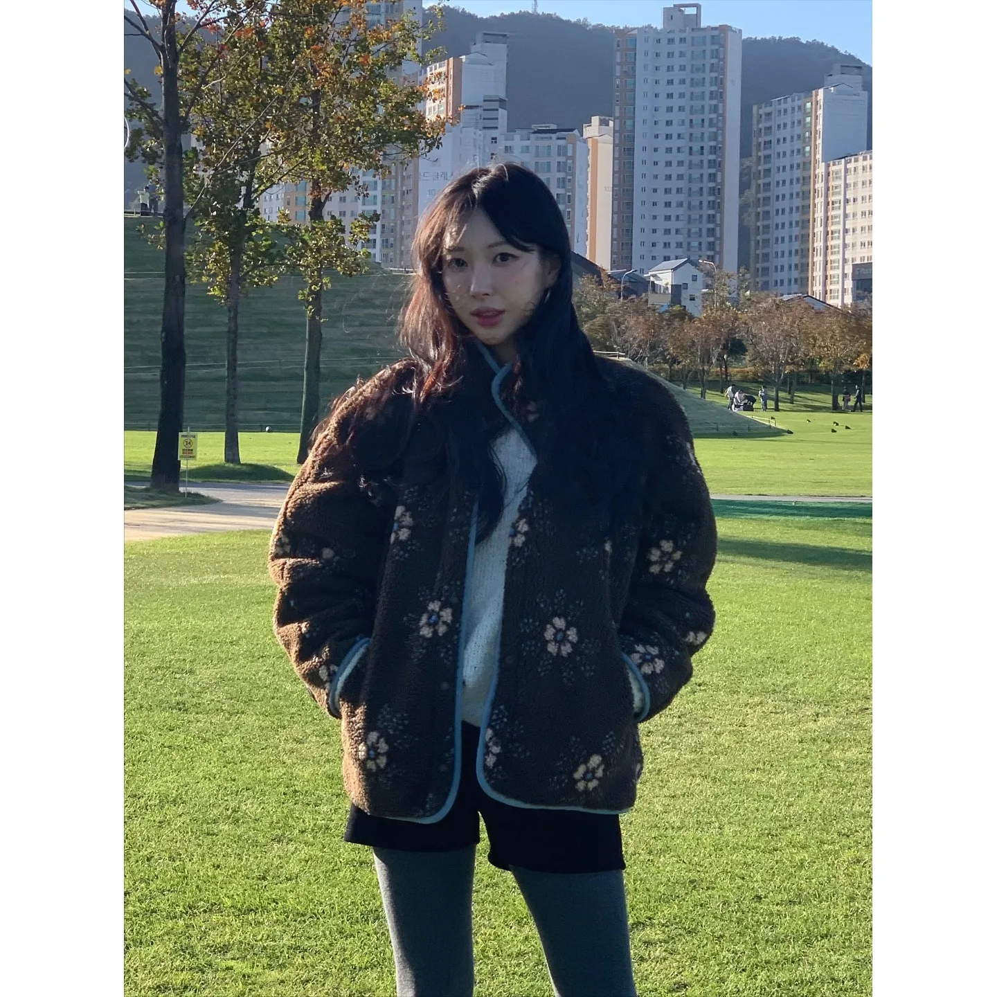 

Double-Sided Wear Floral Embroidered Lamb Velvet Patchwork Women's Jaet Lazy Sle Cotton Coat Retro Design Spring Autumn W...