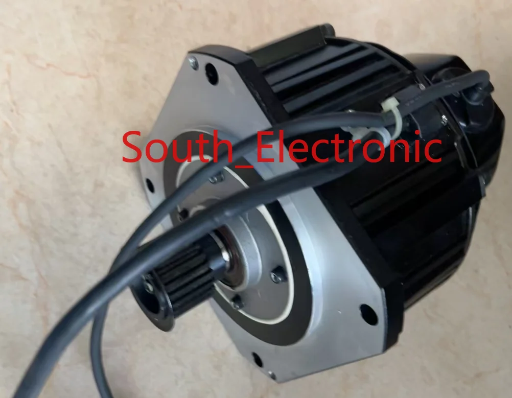 SGMDH-06A2A-YR14   servo motor ,  In good working condition, free shipping  a
