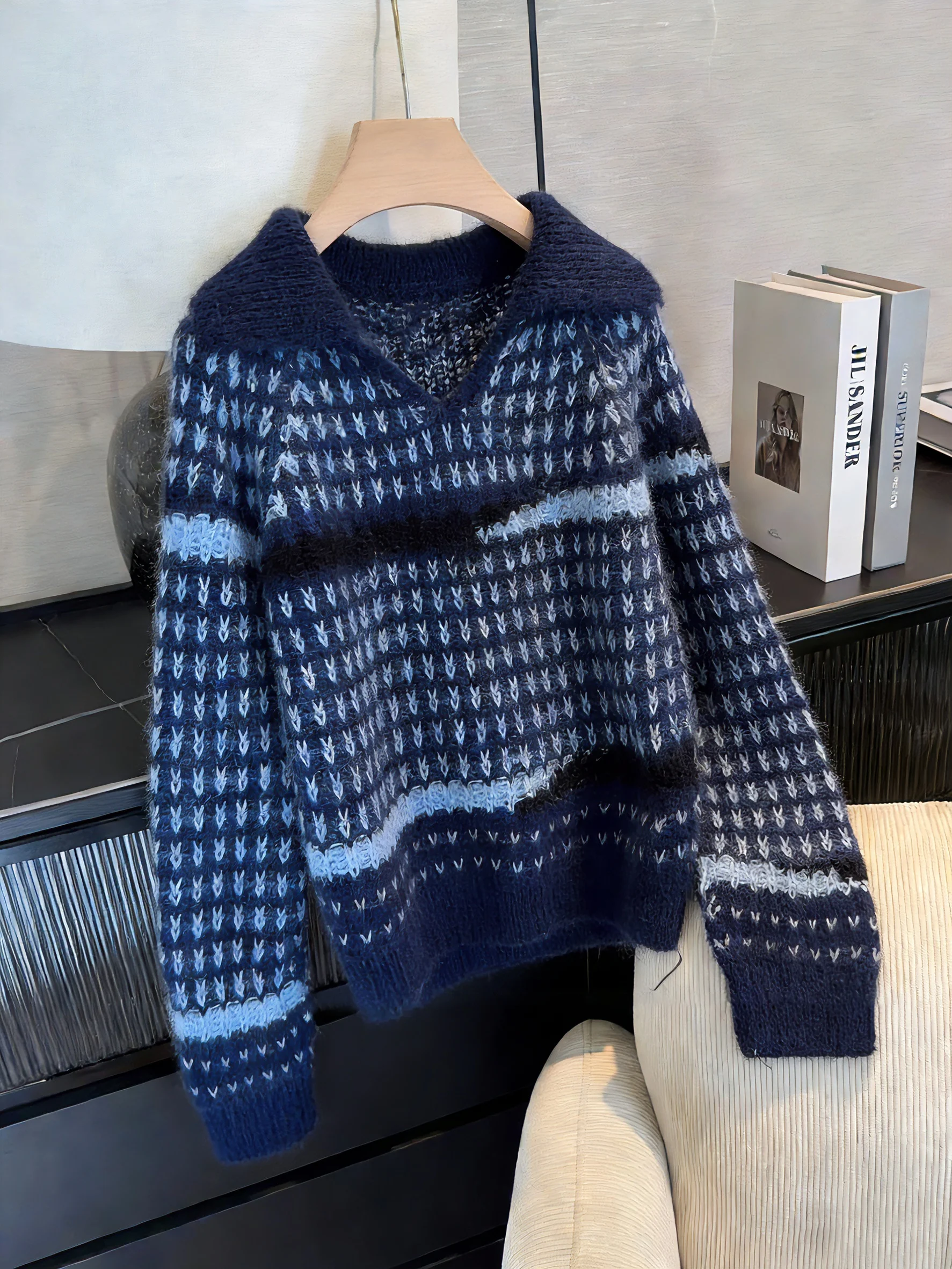 

Ретро-свитер премиум-класса синего цвета, вязаный, весенне-осенний, в корейском стиле, универсальный, с цветочной вышивкой, повседневный, свободного кроя