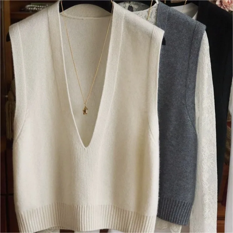 Foreign style V-neck wool vest women wear autumn and winter folded sleeveless knit vest loose horse clip set small vest