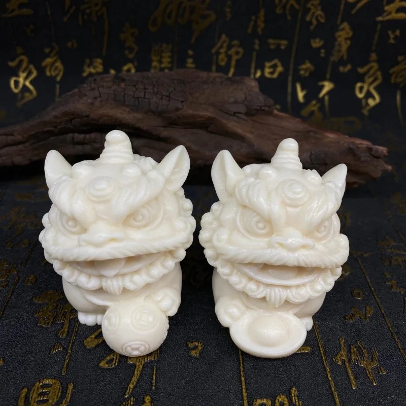 

Ivory Nut Carved Lion Decanter Ornaments Amass Fortunes Lion Decanter6.5/5.5/4.3cmCar Decoration Decoration Wholesale