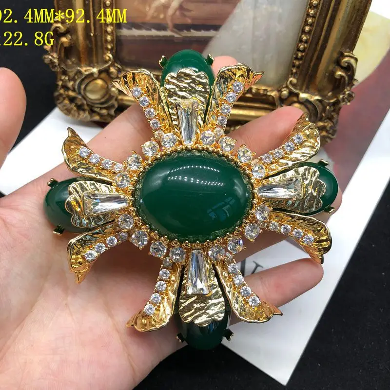 broche-croix-micro-pavee-en-zircon-pierre-verte-plaque-or-luxe-leger-epingle-de-revers-de-niche-pour-femme
