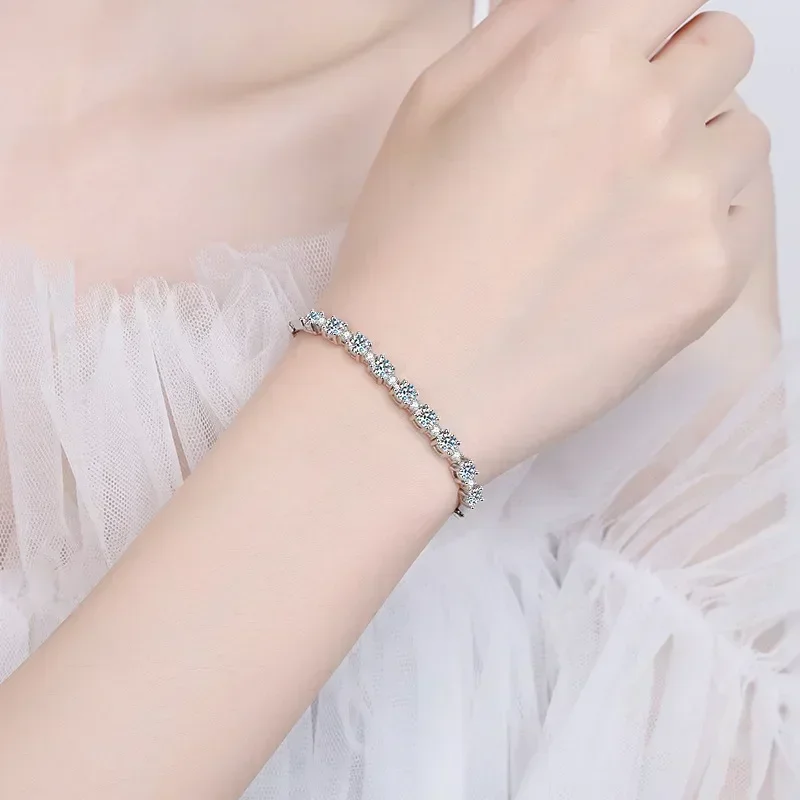 PT950 Girls Fine Jewelry A Row of Stars Moissanite Bracelet, D Color Vvs1 Total 2.7 Carat Moissanite High Quality Gift for Women