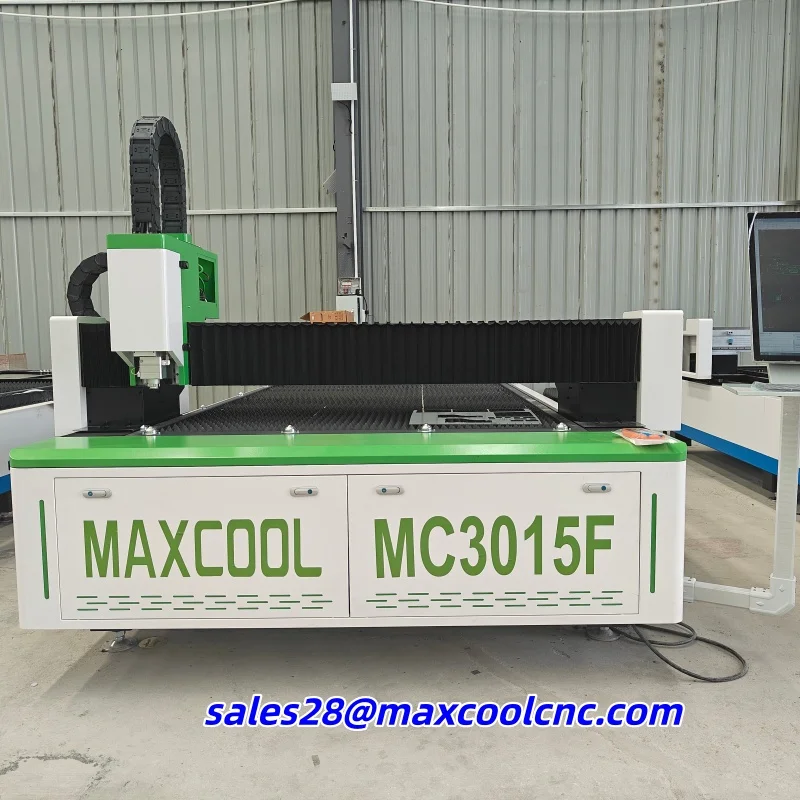 High Speed 1.5kw 2kw 3kw 6kw 12kw Fiber Laser Cutting Machine MC3015F Raytools Laser Head Control System for Metal Cutter