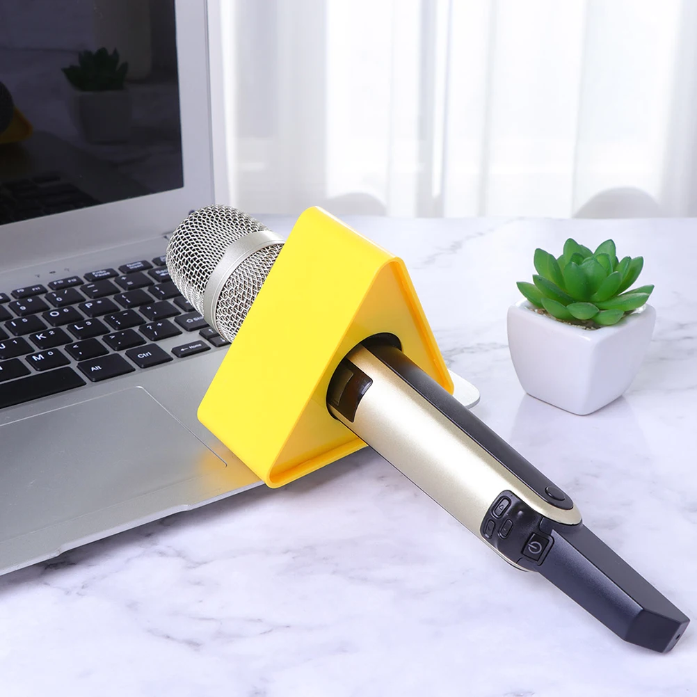 

2 Pcs Yellow Table Logo Microphone Flag Custom Triangle Station Cube for Interview Studio Flags ABS
