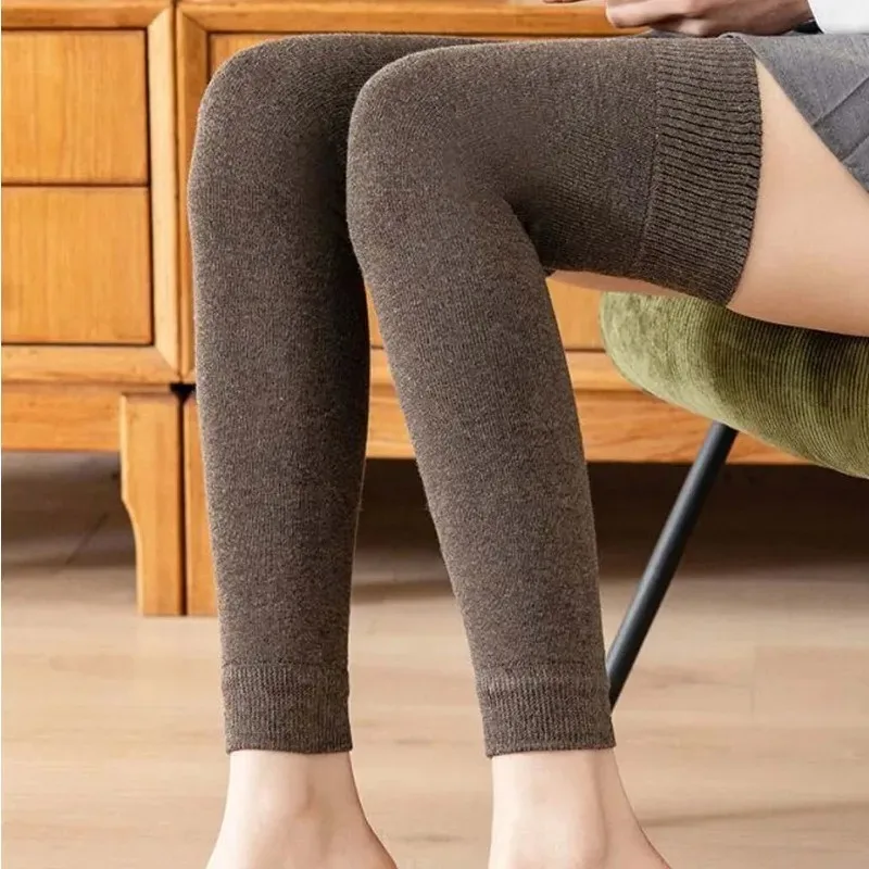 Inverno quente malha sobre o joelho meias engrossar perna alta capa feminina elástica sobre o joelho meia almofada forro proteção contra tempo frio