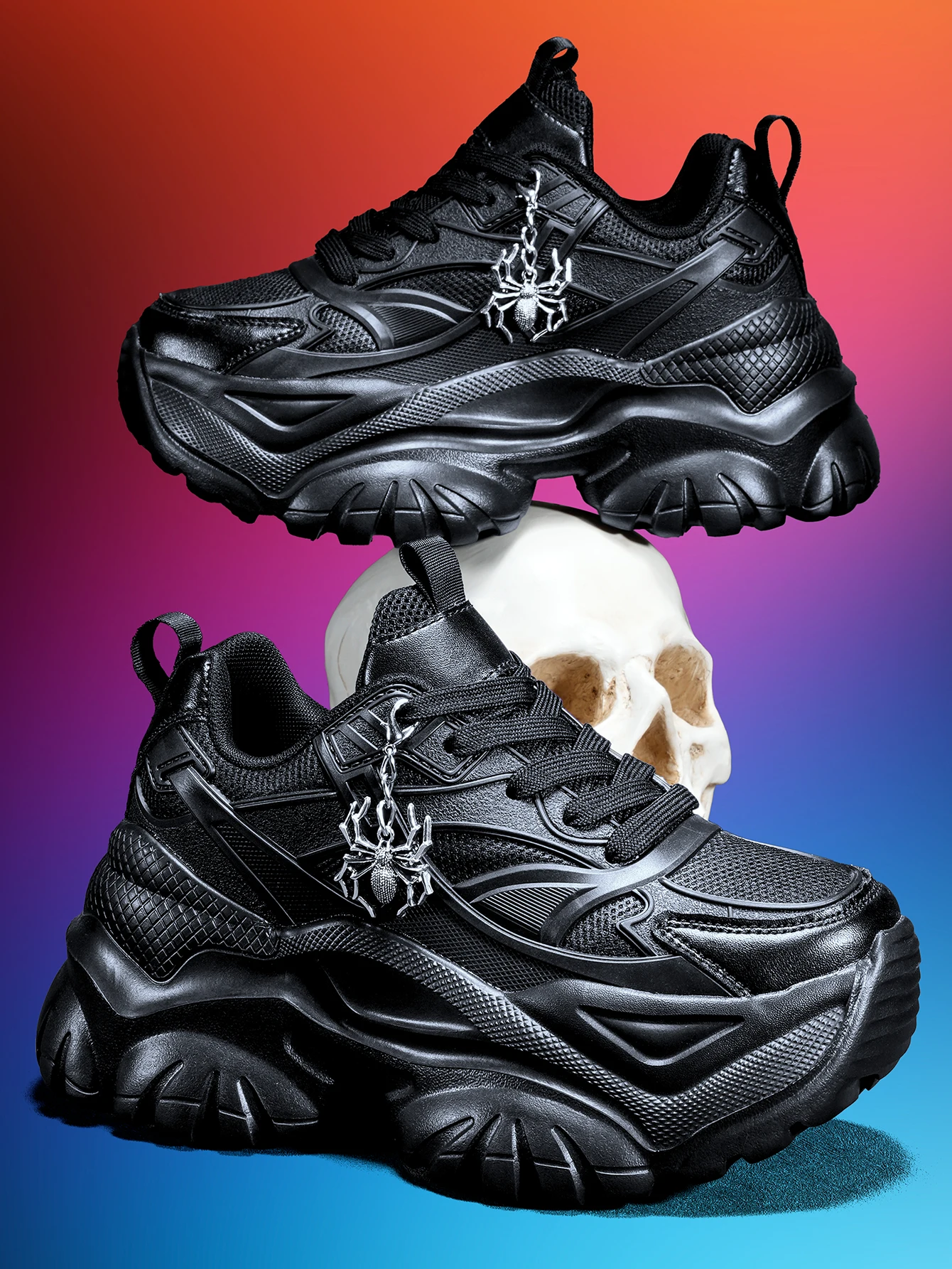 Women's outdoor all-season chunky sneakers, Y2K style with a 7CM thick sole for added height, black sports shoes, featuring a detachable silver spider decoration, combined with breathable mesh and lightweight EVA, versatile trendy shoes for everyday commuting and shopping