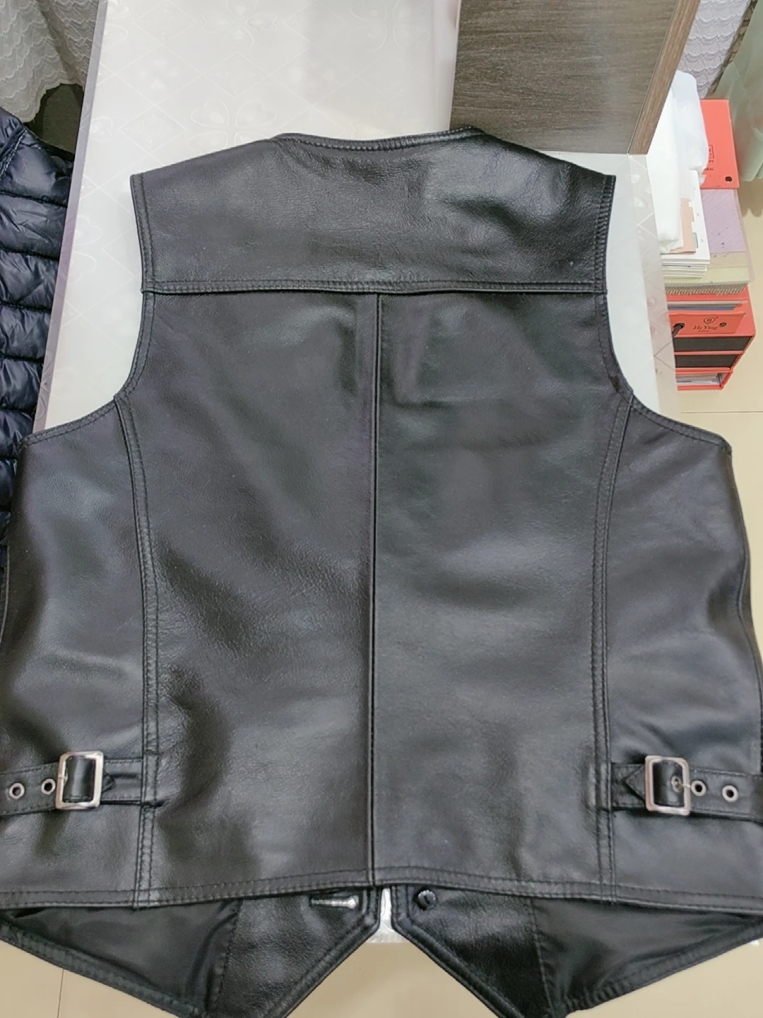 Genuine Leather Vest Man First Layer Cowhide Waistcoat Outdoor Casual Leather Vest Multi-Pocket Four Seasons