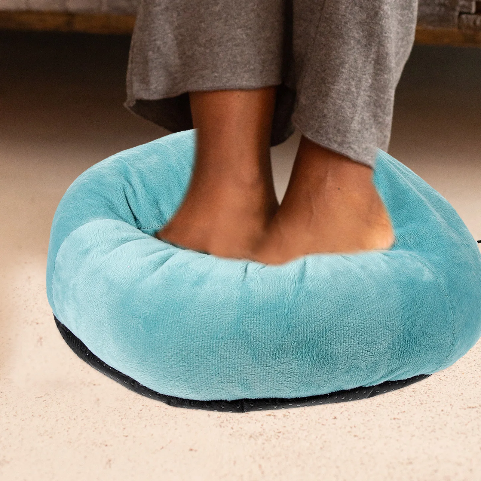 

USB Electric Foot Warmer Soft Comfortable Rechargeable Winter Foot Heating Shoes Portable Warm Shoe Heater for Home Office