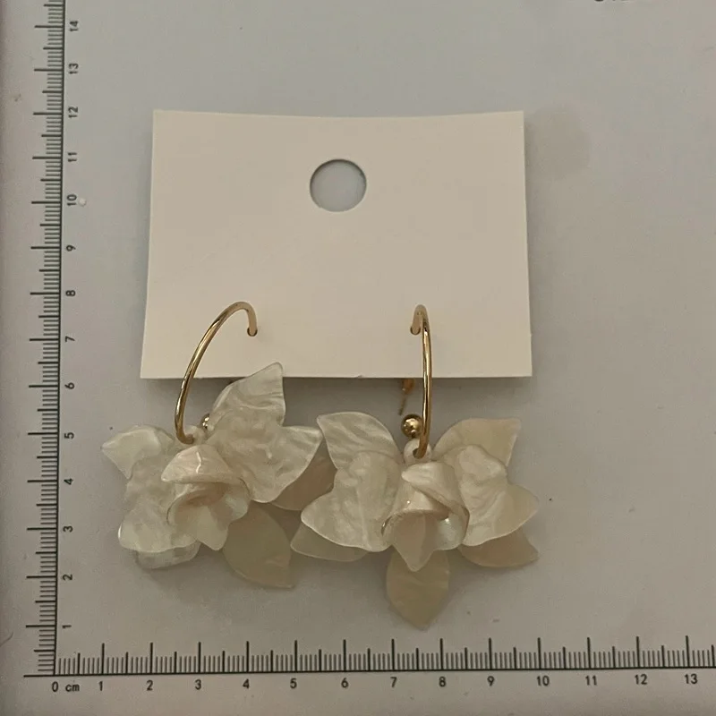 Unique Gardenia Design Elegant Flower Earrings Exaggerate Acrylic Flower Drop Earring Fashion Jewelry Wholesale Custom Packaging view 5