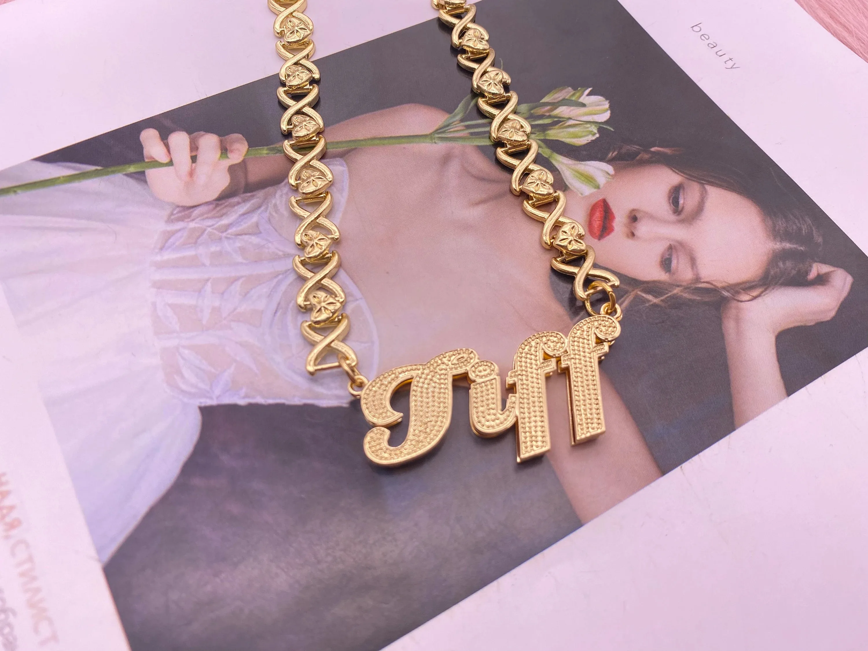 

Custom Name Nameplate Necklace With XO Chain Heart Chain Necklac Double Personalized XOXO Name Necklace Jewelry Gift For Women