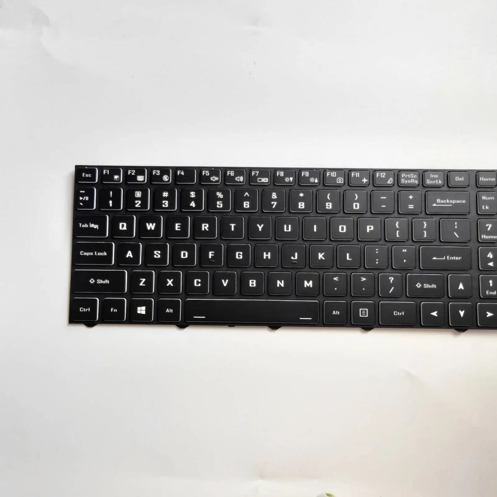 

US RU Keyboard for Shinelon T3Ti KP3 T3 Pro DD3 m7 CV15S02 m7 DD3 PLUS YAO 9000 CVM18H93US9430 P/N:6-80-N15Z0-01D-1 1924006769M