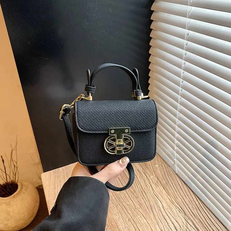 

2026 Fashion Casual Women's Shoulder Bag, High-end Diamond Small Camera Bag, Versatile Crossbody Bag
