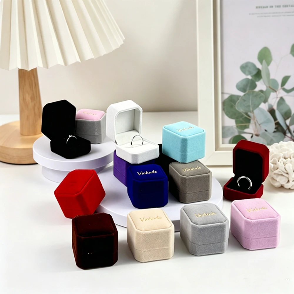 

20/50/100Pcs Custom Logo 5x5.4x4cm Square Wedding Velvet Earrings Ring Box Amazing Engagement Earring Jewelry Display Gift Case