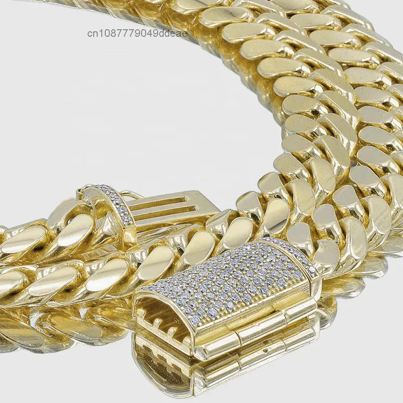 Out Iced Diamond Clasp Thick Miami Cuban Moissanite Stainless Steel Gold Cuban Necklace..