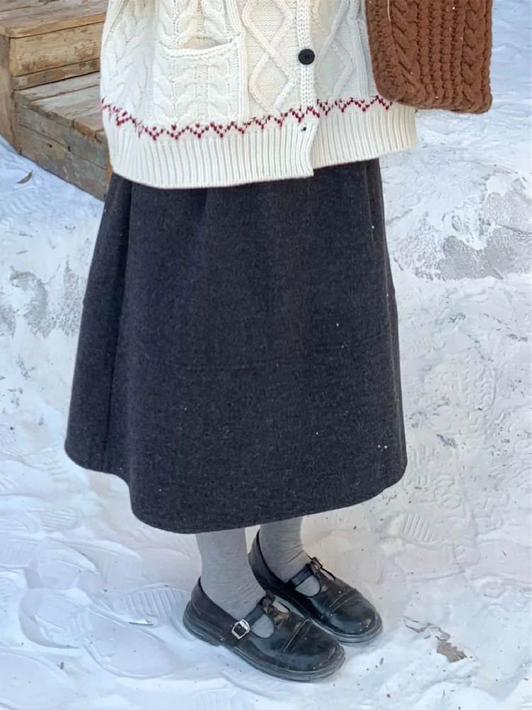 

Юбка А-силуэта с высокой талией из винтажной шерстяной ткани глубокого цвета: универсальная модель для молодых женщин на осень-зиму, повседневная одежда