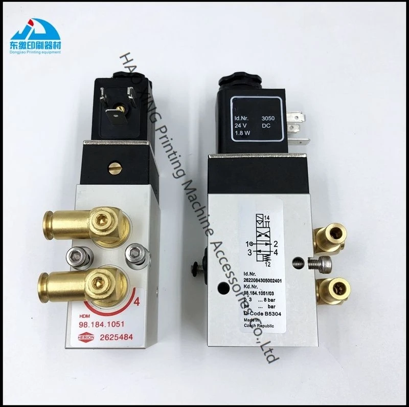 Suku Cadang Mesin Cetak Offset 98.184.1051 Katup Solenoid untuk Suku Cadang Heidelberg SM102 CD102 Katup Solenoid Berkualitas Tinggi