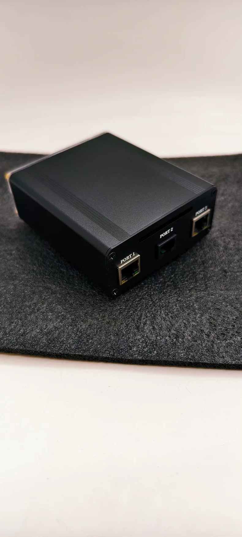 HIFI switch (PLL5341 version), designed with three electrical ports and one optical port