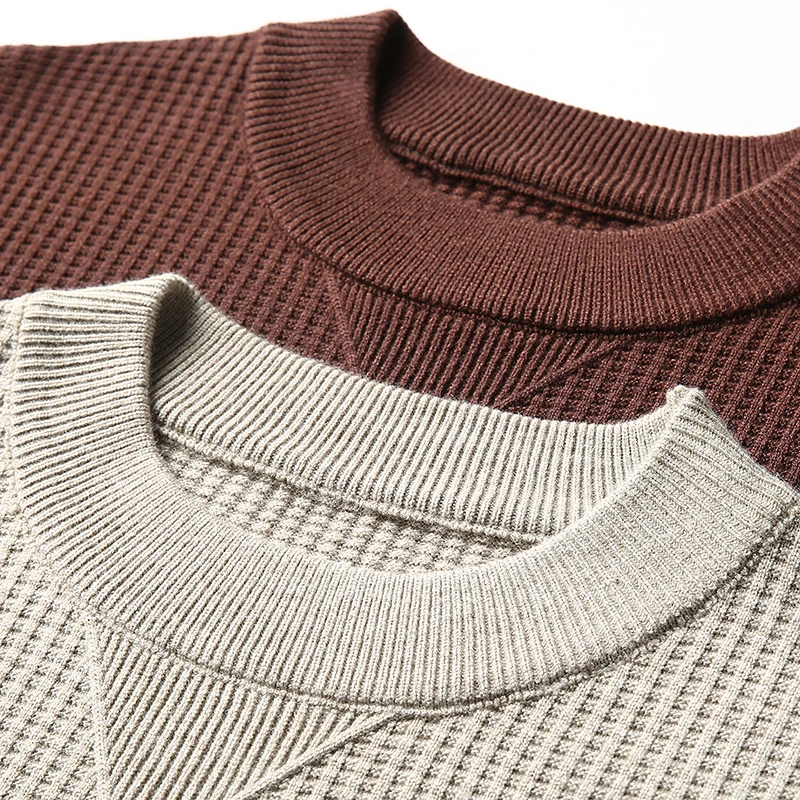 เสื้อยืดแฟชั่นสไตล์ไลท์ลักซ์ชัวรี่สำหรับฤดูใบไม้ผลิและฤดูใบไม้ร่วง เสื้อสเวตเตอร์ผู้ชายลำลองคอกลมสำหรับฤดูใบไม้ร่วงและฤดูหนาว เสื้อสเวตเตอร์ผ้าขนสัตว์บางสำหรับผู้ชาย