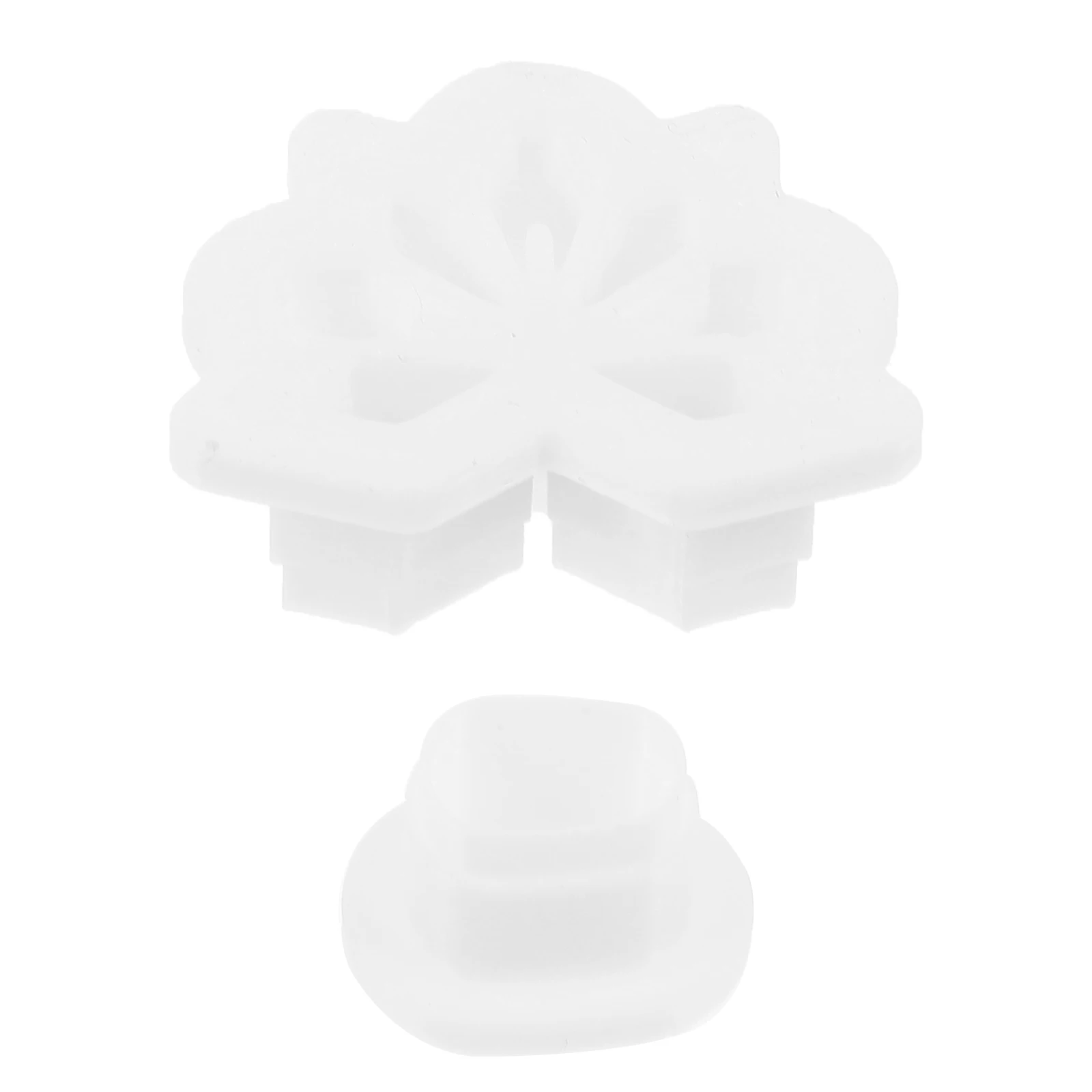 

2Pcs Vintage Polymer Crafts Tools Earring Cutters Polymer Jewelry Making Supplies Mini Clay Mini Clay Cutters