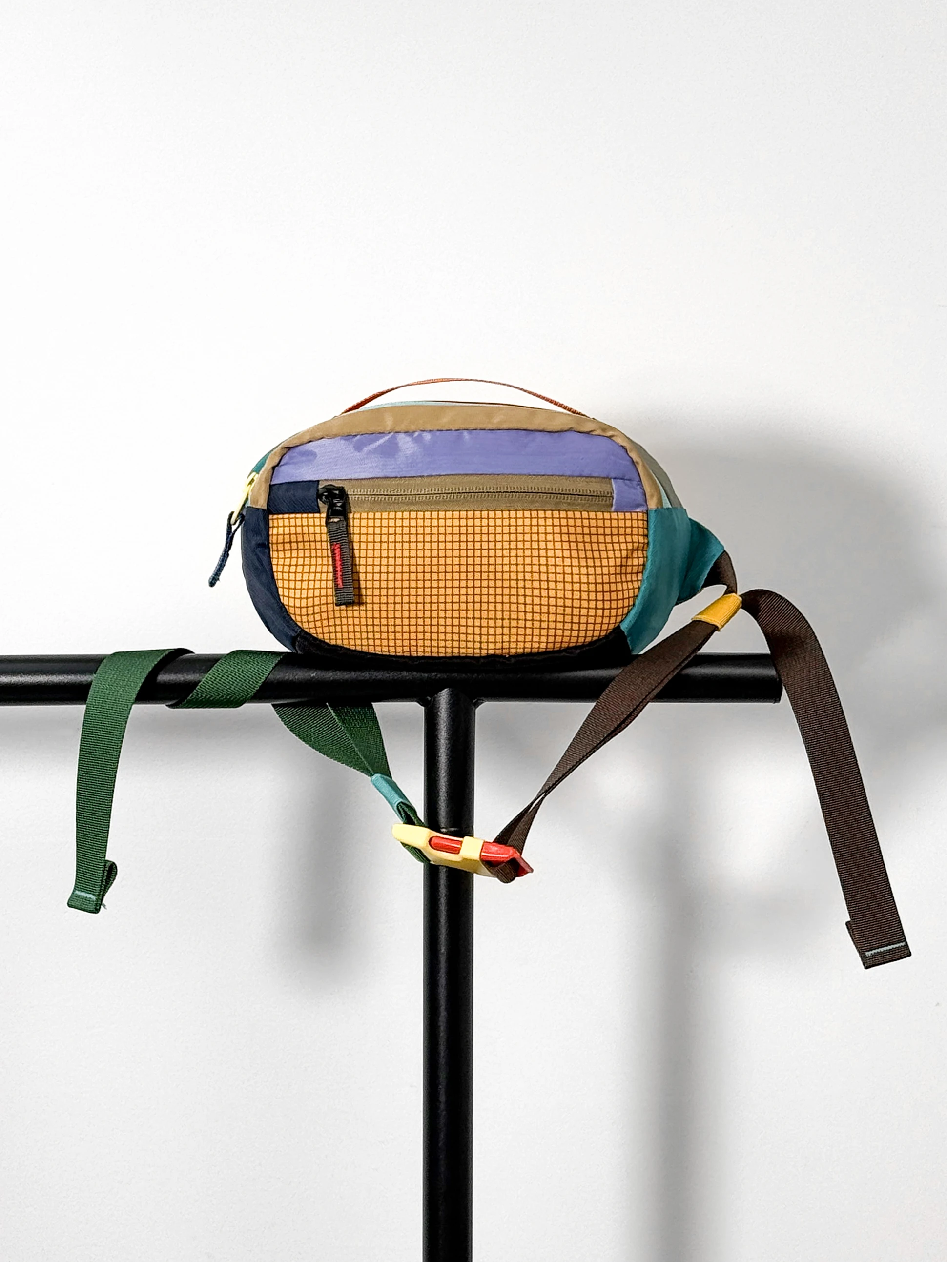 

Faionable Casual Crossbody Bag ex Outdoor Travel Leisure Color Blo Durable Nylon Soft Sa for Men And Women