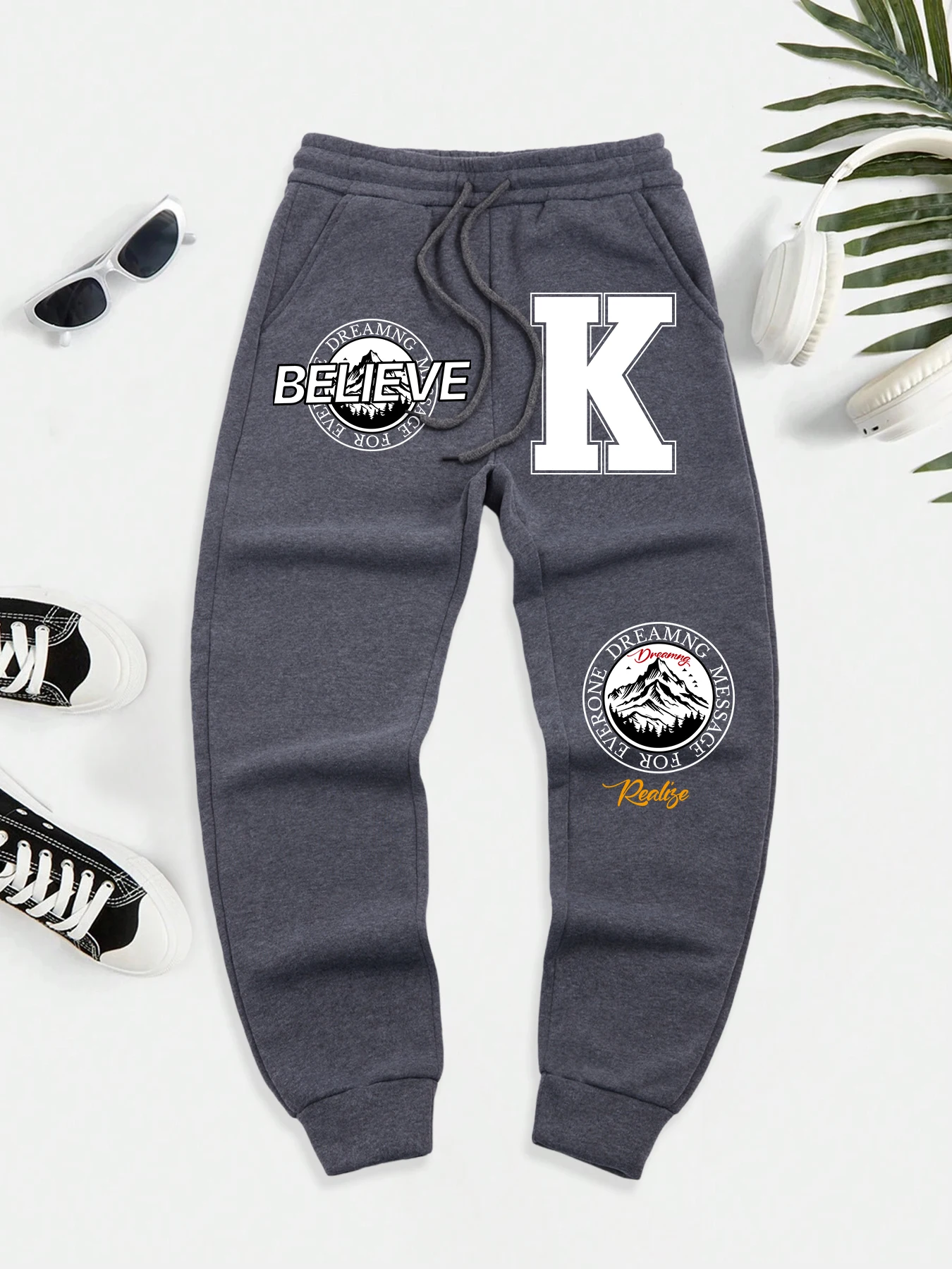 

Creative Badge And Letter K Print Men Casual Pant Fleece Pocket Trousers Street Autumn Britches Trendy Elastic Waist Sportpants