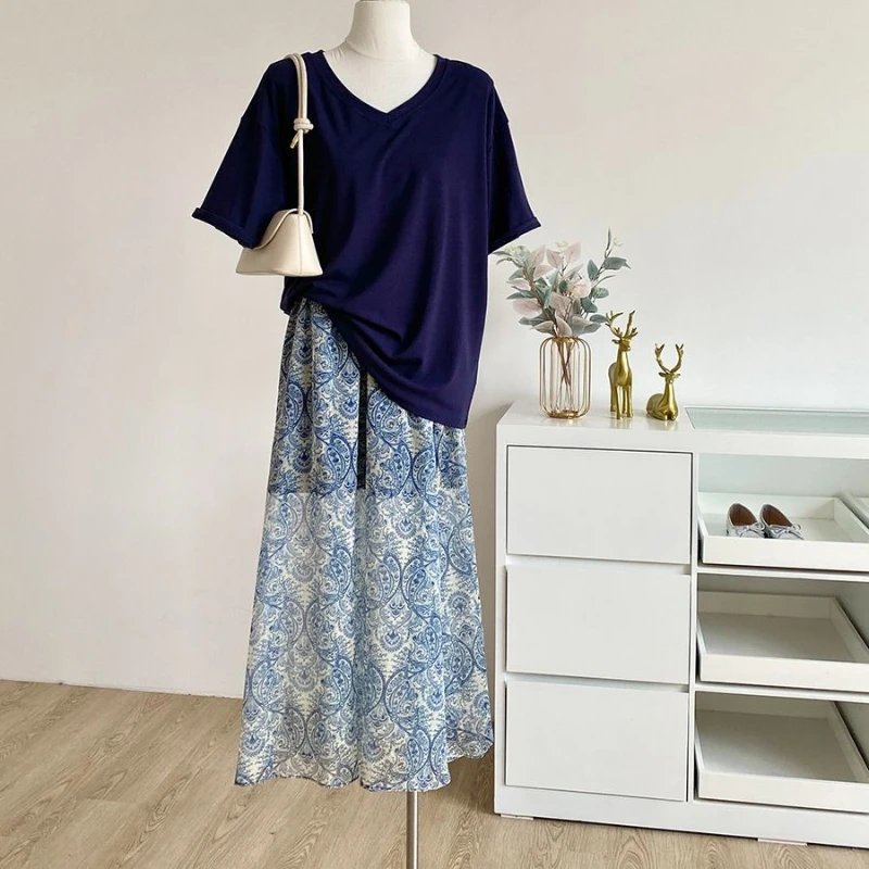 

Summer new Korean style simple solid color loose temperament V-neck T-shirt+high waist printed long skirt two-piece set
