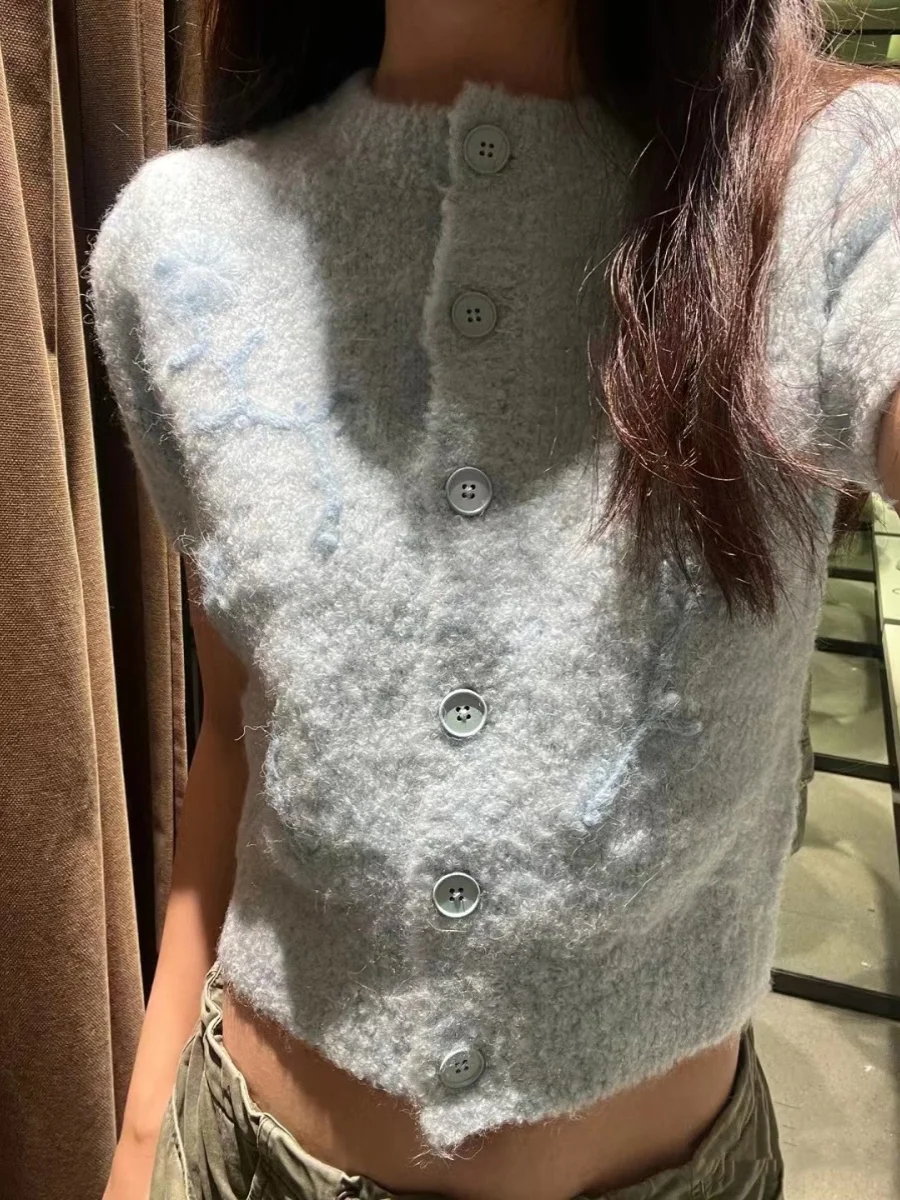 

Мягкий уютный женский свитер ort Sve, Новое поступление, синий вязаный топ с цветочным принтом, милый японский тренд, повседневный крой на пуговицах спереди