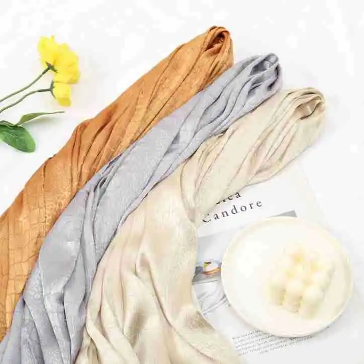 Nuevo chal con estampado de serpiente de color sólido, ligero, transpirable, protector solar, seda sintética suave, pañuelo para la cabeza fluido para mujer