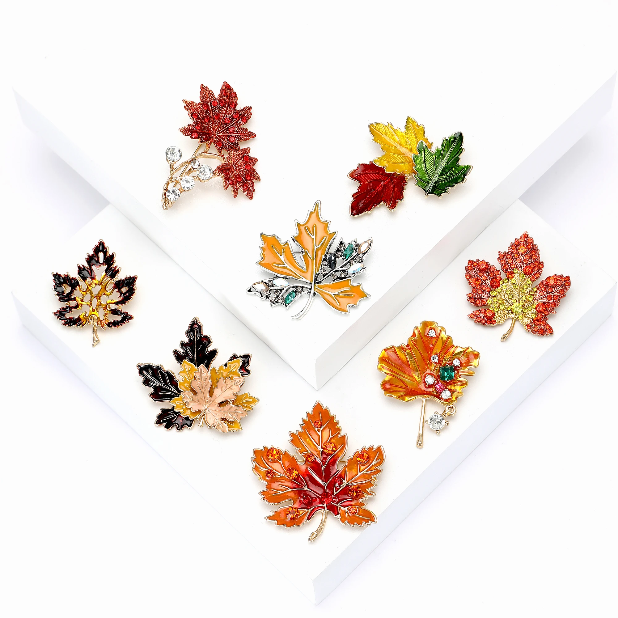 Beautiful Maple Leaf Brooches for Women Unisex Plant Pins Multi-color Available Fashion Jewellery Accessories Gifts