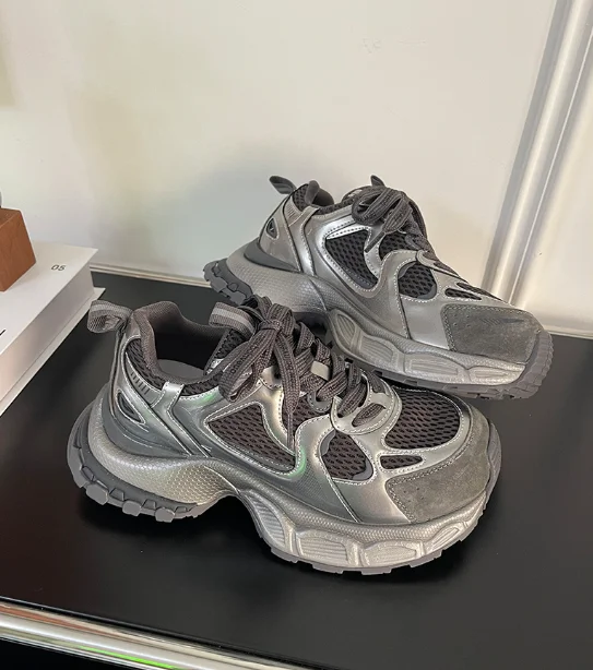 Summer New Casual Simple All Match Thick Sole Running Shoes Women Retro Breathable Mesh Surface Light Sports Shoes