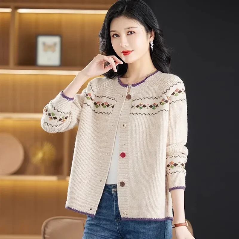 2024 New Sweater Coat Ladies Retro Jacquard Knitwear Cardigan Jacket Early Spring Autumn Western-Style Outerwear Loose Women Top