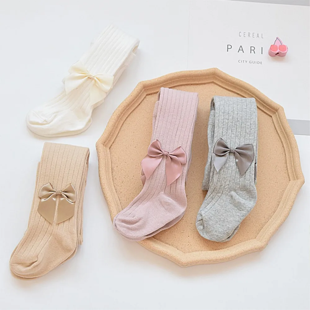 

Girls' leggings in spring and autumn wear thin one-piece pantyhose for children with medium thickness.