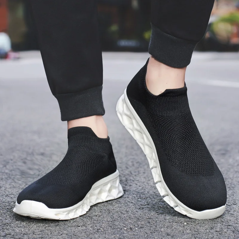 NewMen Socks Sneakers Black White Man Fashion Casual Shoes Breathable Mesh Comfortable Light Slip-on Flat Shoes Loafers