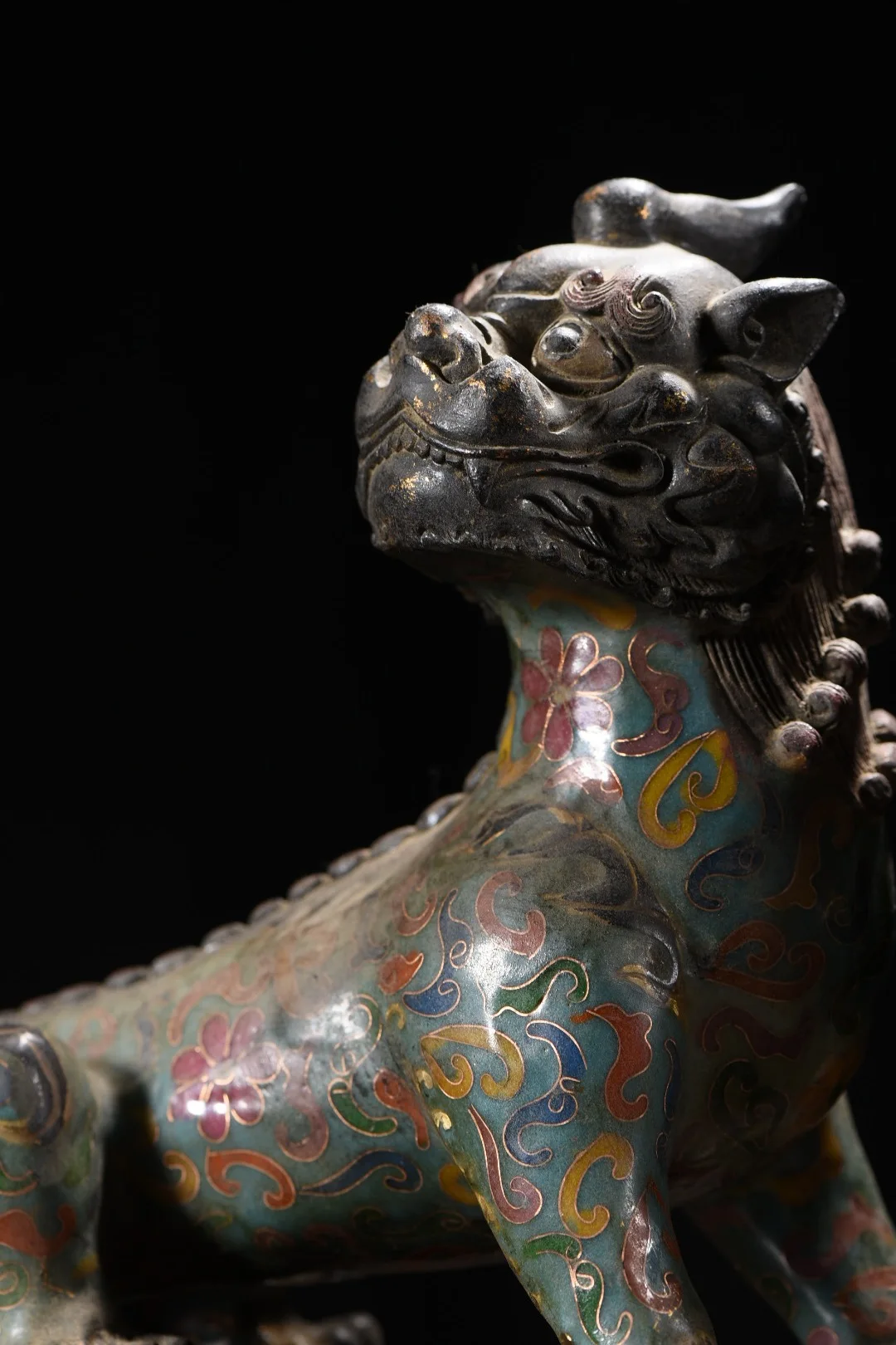 Collection Old Bronze Cloisonne Enamel Flower Texture Pixiu Statue Divine beast listens attentively Buddha Mount a pair