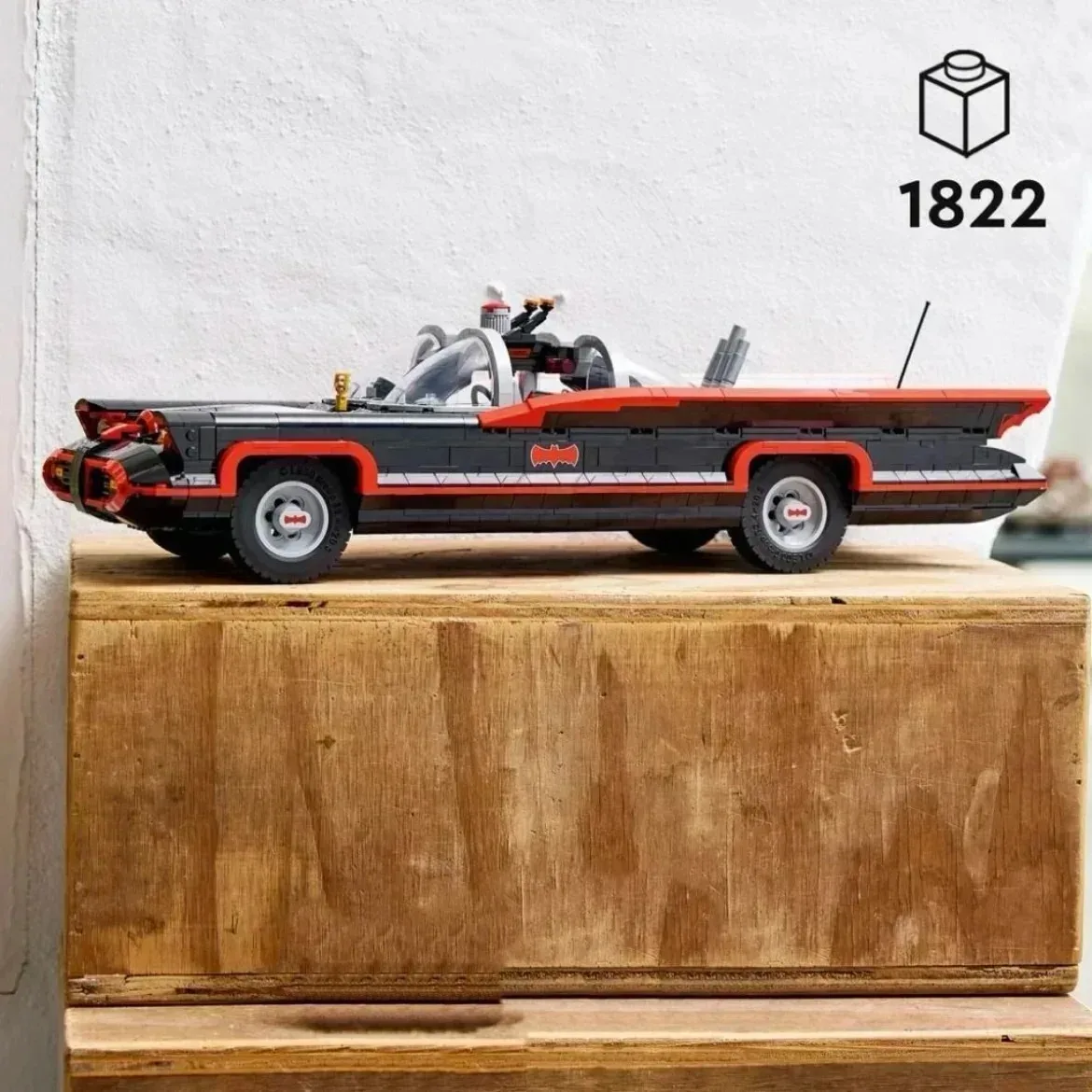 

Miniso Disney Batman classic Batmobile 76328 building block model boy toy birthday gift