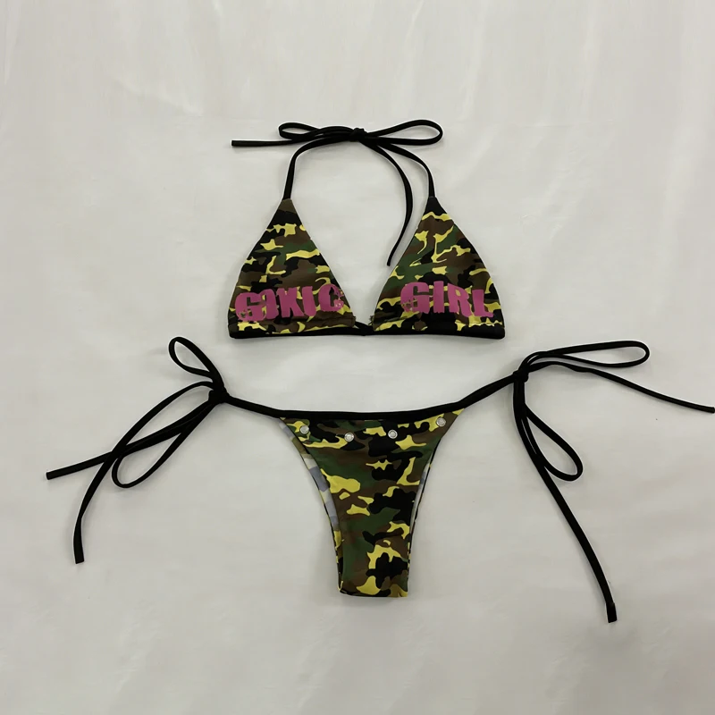 

Камуфляжный комплект бикини для женщин 2026 Y2K: розовый купальник с буквенным принтом, завязками сбоку и высокой посадкой для пляжного отдыха
