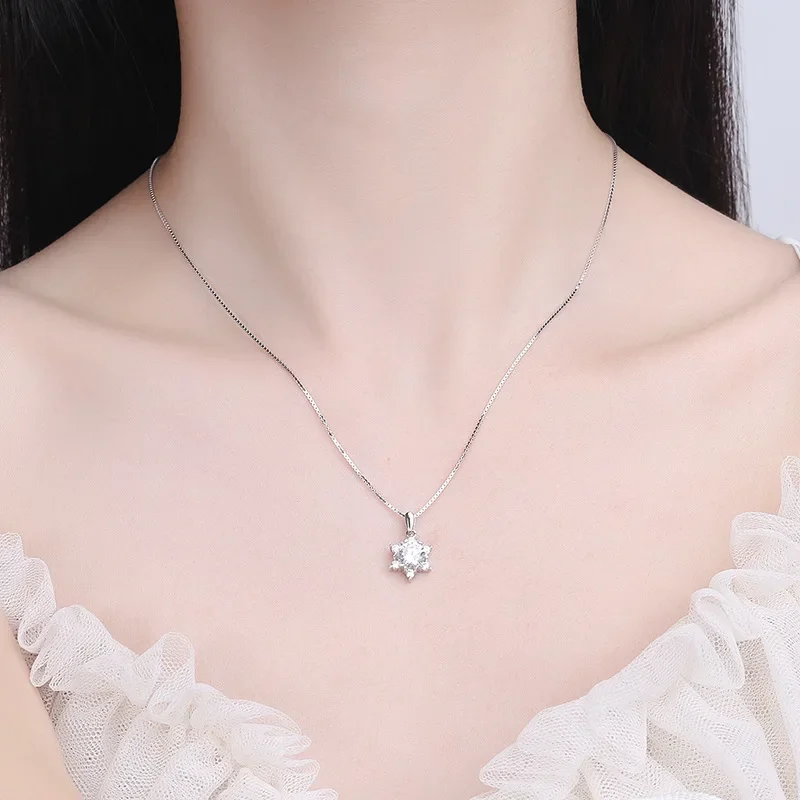 Ciondolo stella a sei punte Collana con ciondolo Moissanite in argento sterling 925 da 1 ct D per le donne Gioielli per feste di nozze scintillanti