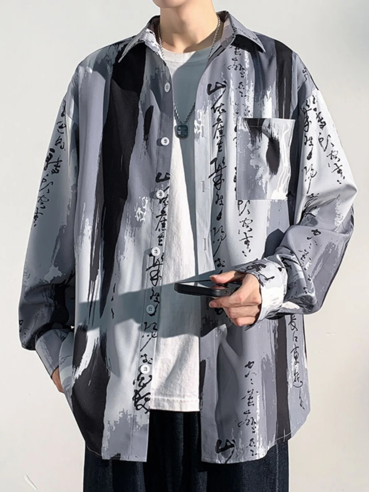 

Мужская рубашка свободного кроя с длинным рукавом, осенне-зимняя, большого размера, с принтом в стиле тай-дай и китайской каллиграфией, модная, в стиле танского костюма