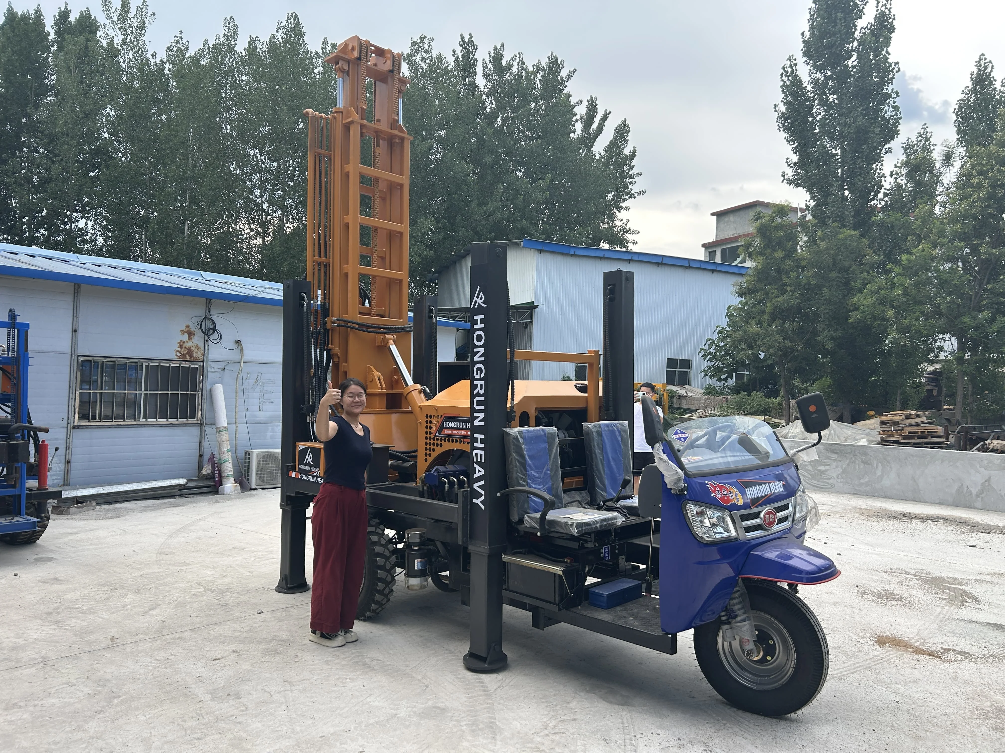 Hongrun HR-260M Diesel-Powered Water Well Drilling Rig 325mm Drilling Diameter 260m Depth Flexible Manufacturing