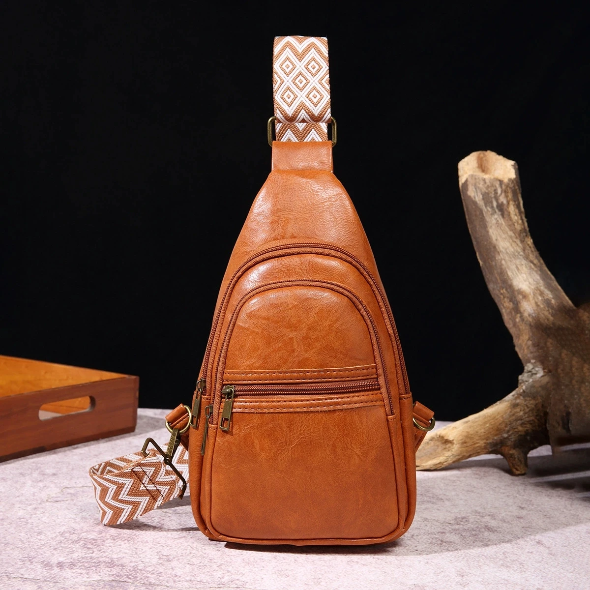 

Retro women's casual fashion chest bag, solid color crossbody bag, bohemian style waist bag sling bag sac banane femme