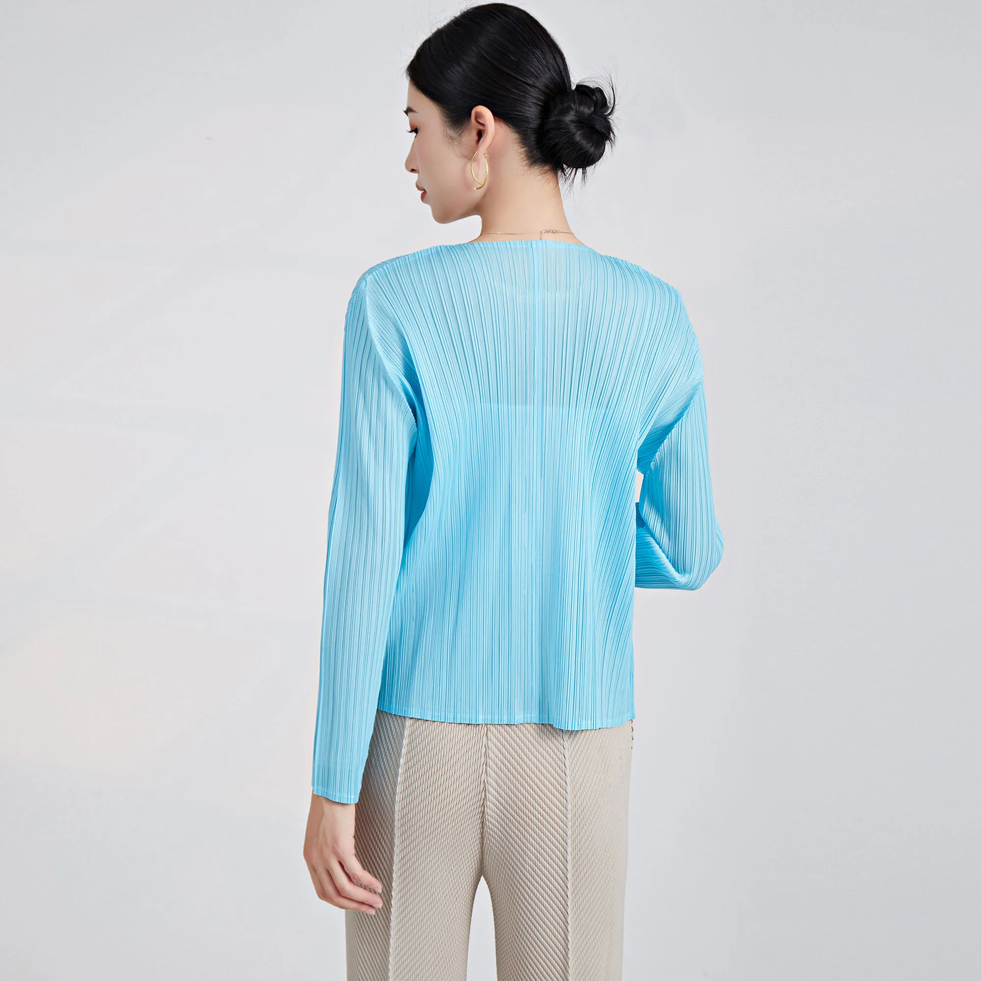 Miyake Women's Summer 2025 Cardigan Petite Print With V-Neck and Logo Sun Protection Loose Long Sleeve Shirt