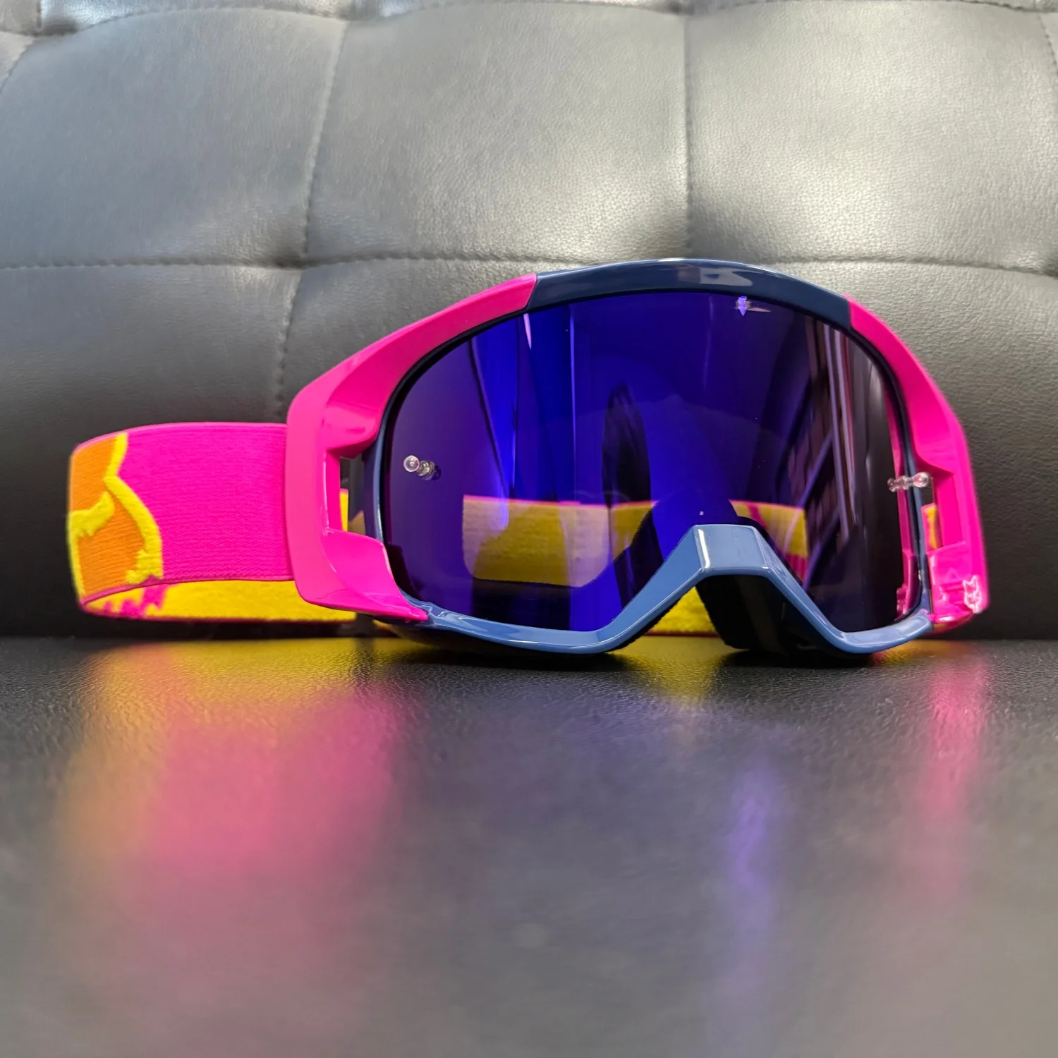 Professional HD Off-Road Wind-Dust-Resistant UV400 Motorcycle Goggles for Mountain Biking Skiing And Outdoor Sports