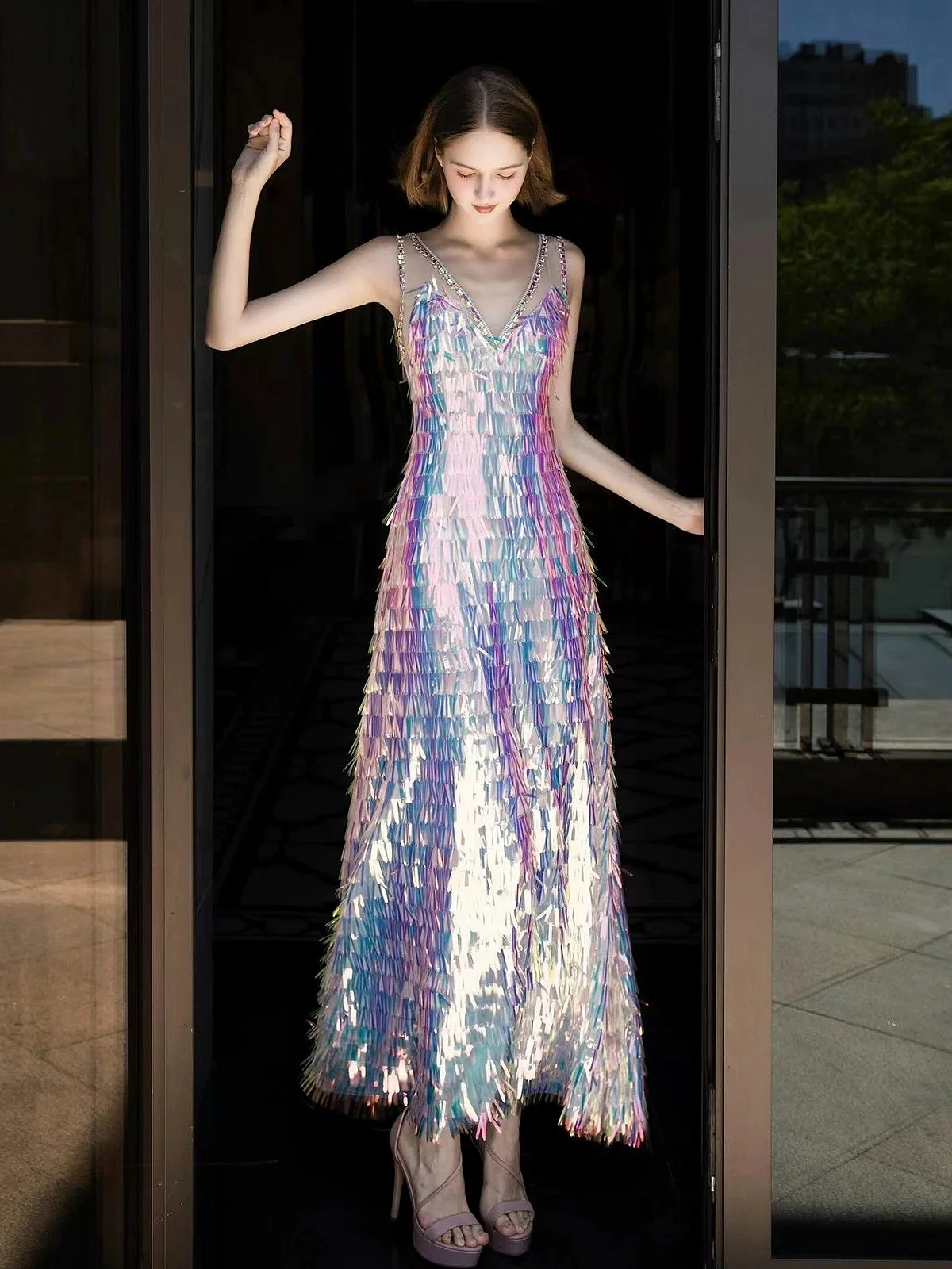 

Sleeveless V Neck Wedding Party Dress Backless Floor Length Beaded Halter Luxury Evening Prom Gown 2025 New