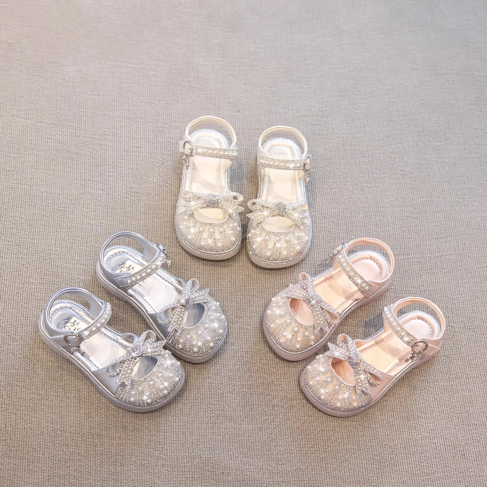 New Summer Children Sandals Wedding Party Girls Bowknot Pearl Shoes Baotou Sweet Elegant Kids Causal Princess Dress Flat Sandals