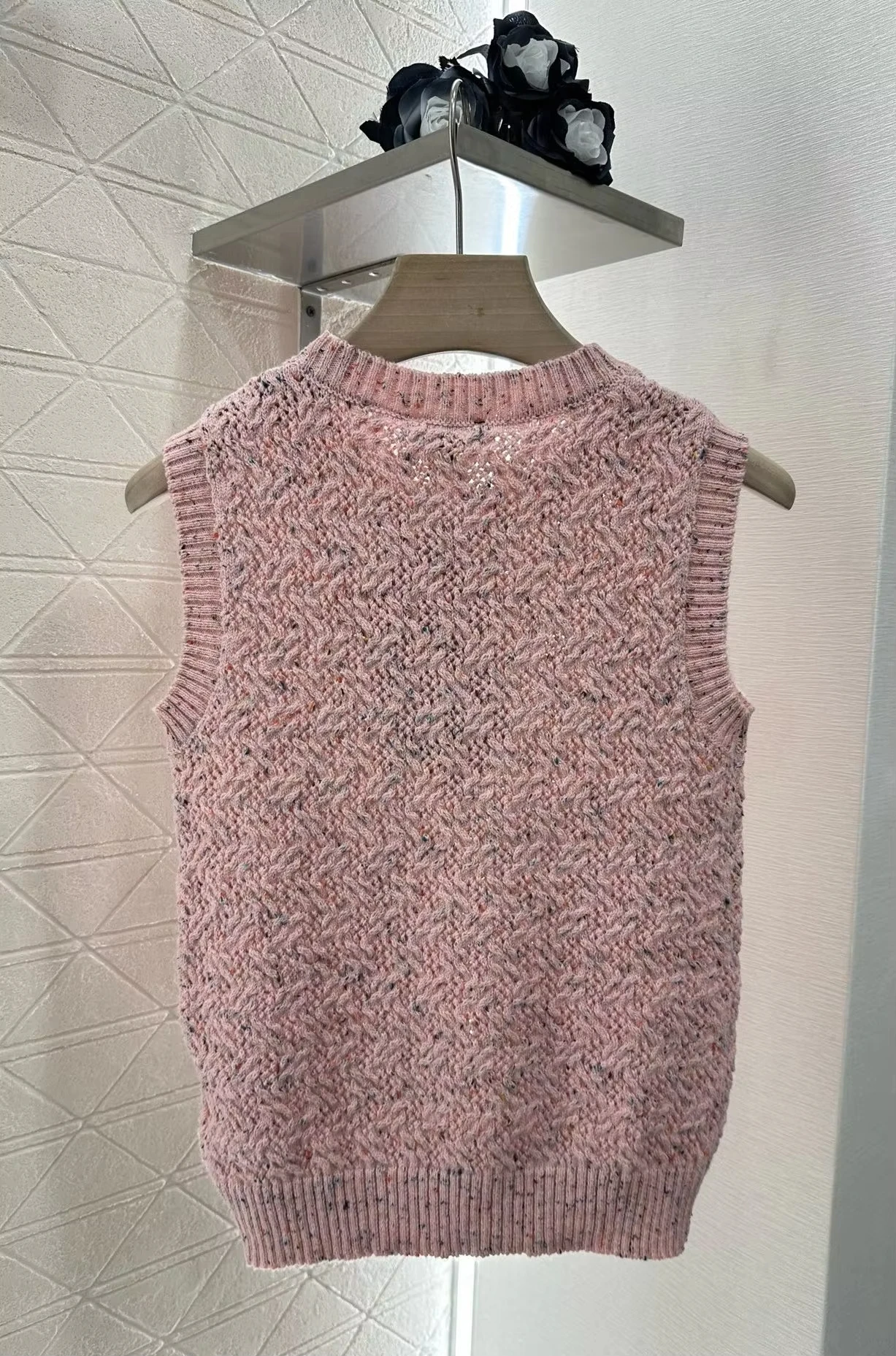 

Designer Brand 2025 New Cashmere Yarn Leaf Knitted Tank Top