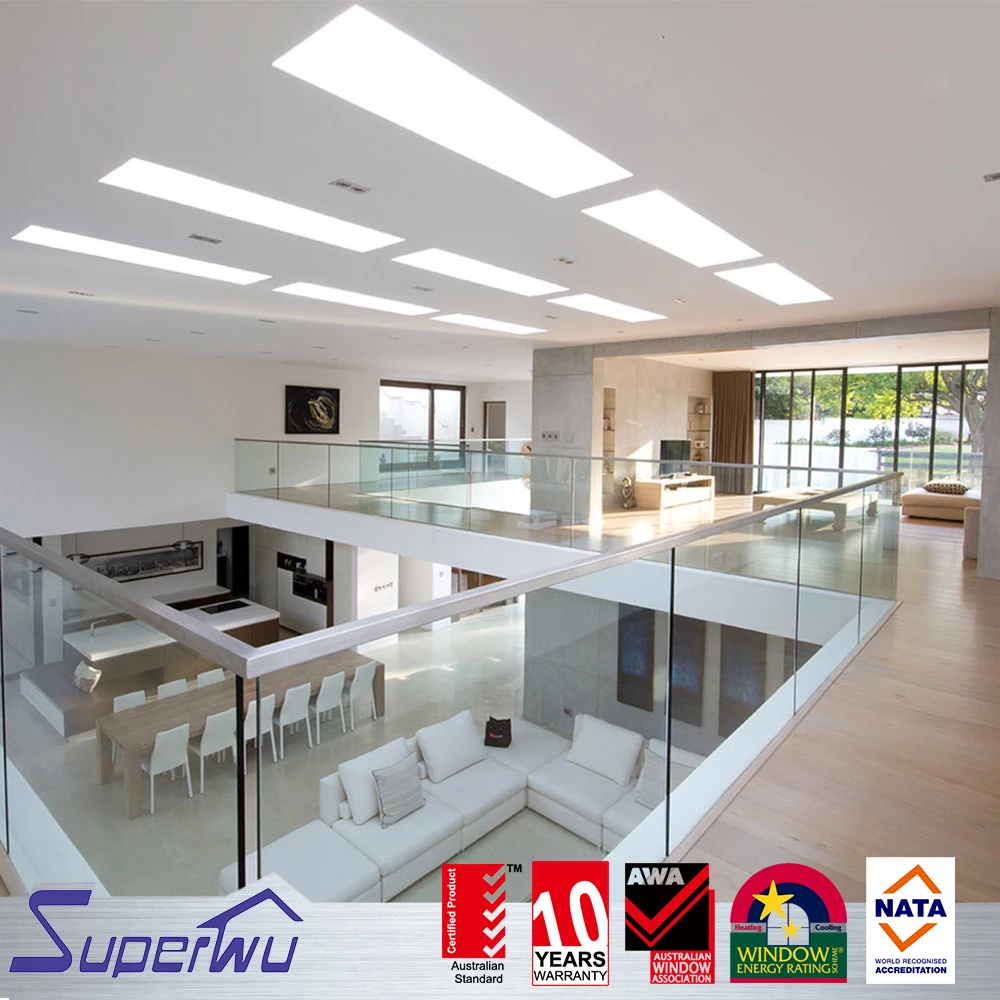 التخصيص الحديثة U قناة الزجاج درابزين السلامة الزجاجية الدرابزين شرفة الدرابزين للفيلا الكبيرة