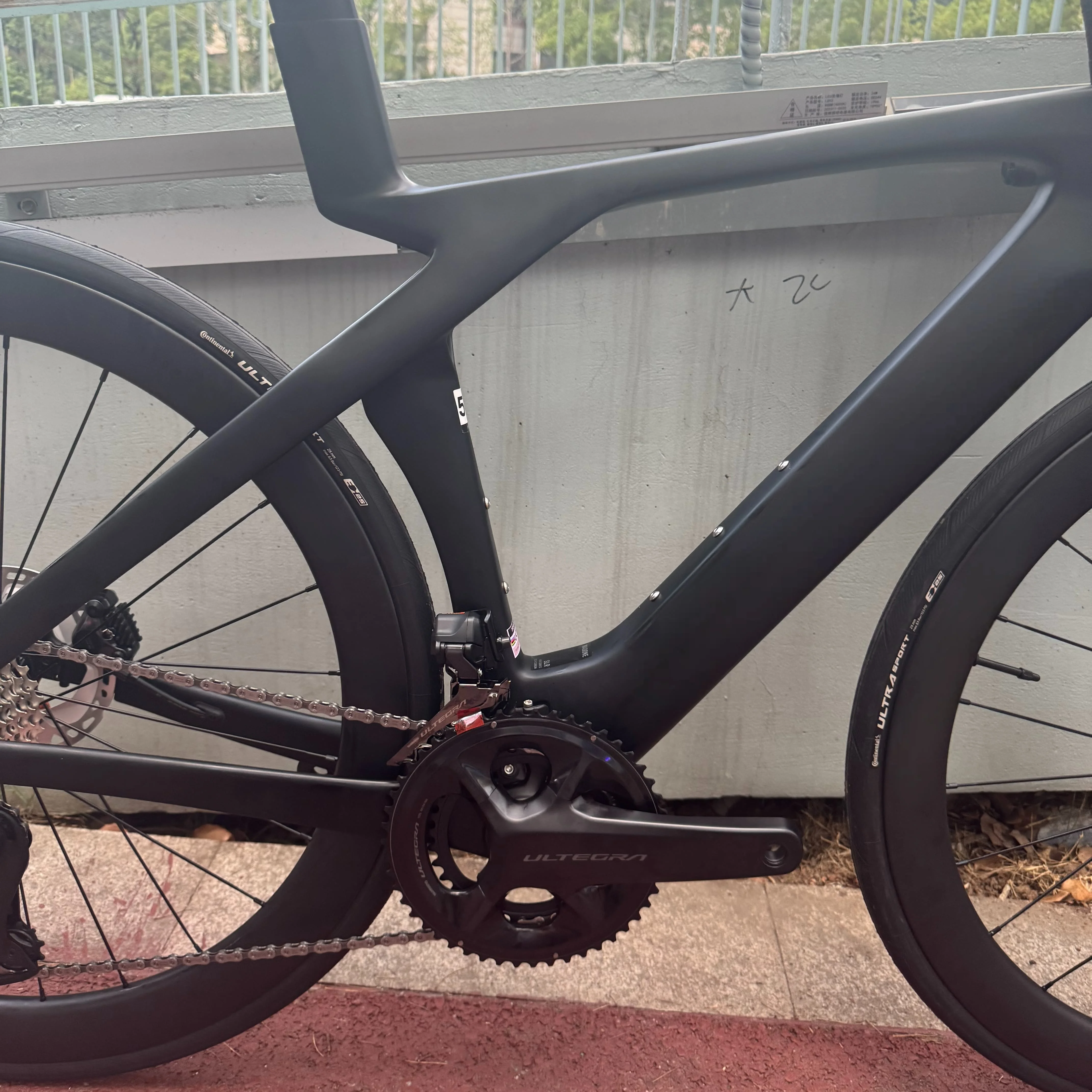 إطار دراجة الطريق من ألياف الكربون T1000 خفيف للغاية من الدرجة المنافسة Slr8 بلون مخصص