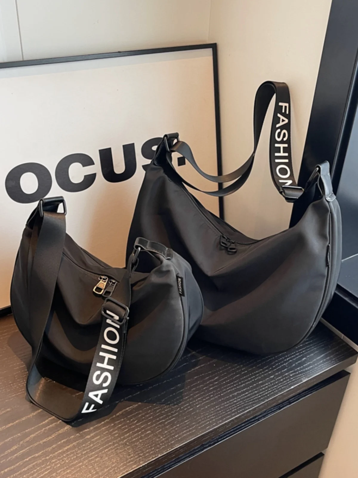 bolsa-de-ombro-casual-em-tecido-ox-em-forma-de-bolinho-para-mulheres-bolsa-de-viagem-esportiva-tendencia-ande-tamanho-b